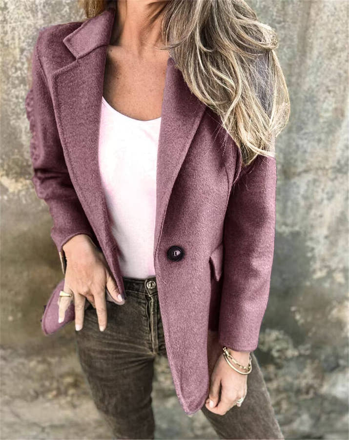 NOIRÉ – Classic Lapel Suit Jacket