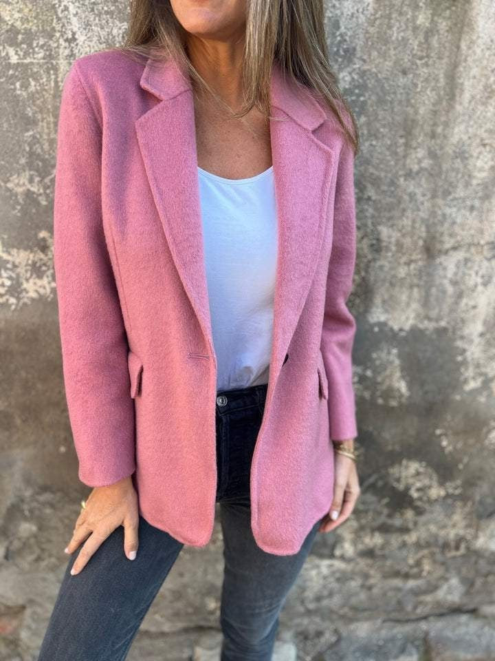 NOIRÉ – Classic Lapel Suit Jacket